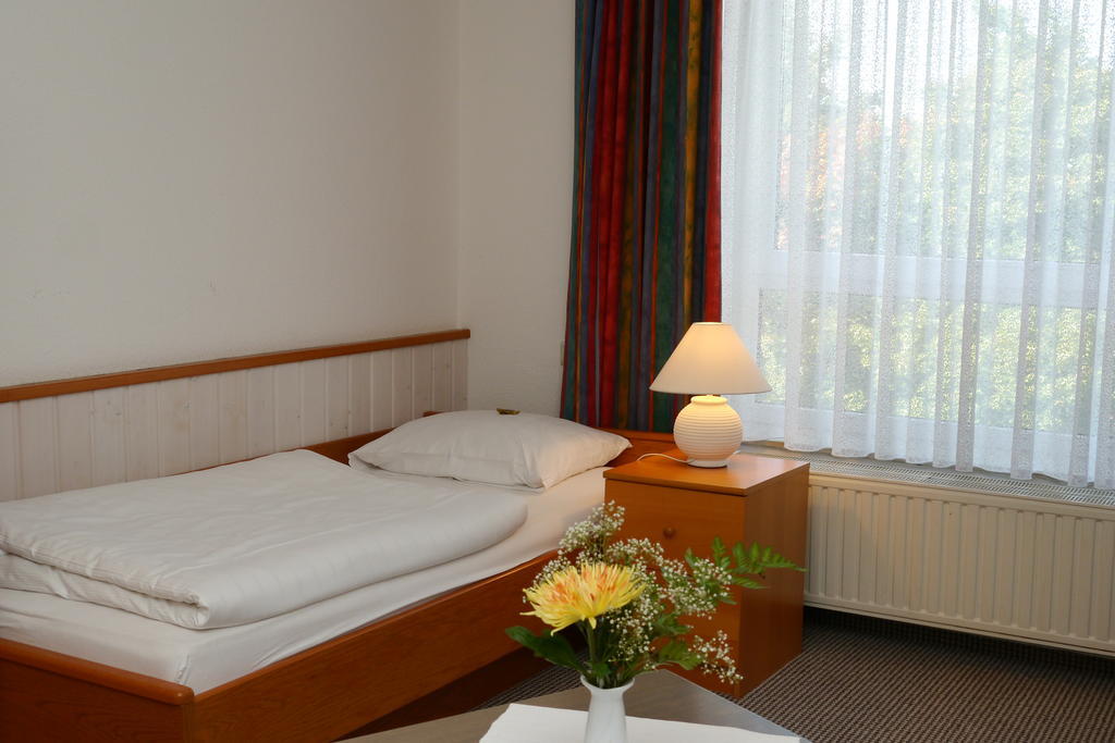 Erbenholz Hotel Laatzen Ruang foto